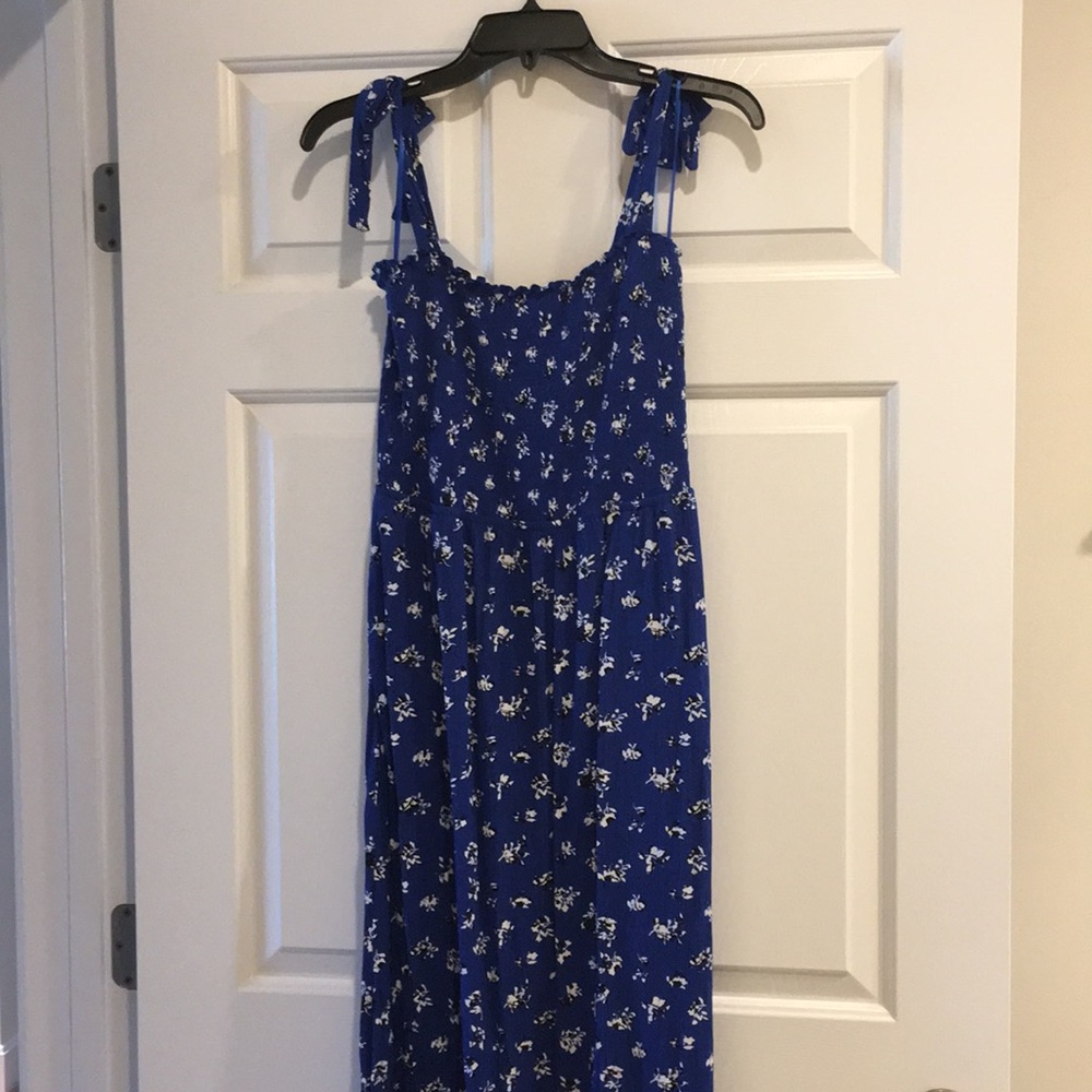 1. State. Blue, sun dress
